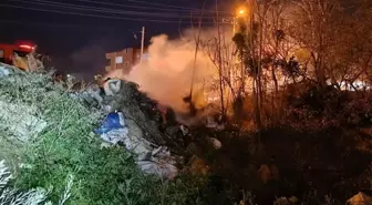 Hatay'ın Defne ilçesinde çöplük alanında çıkan yangın kontrol altına alındı