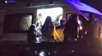 Sapanca'da TIR'a çarpan araçta 5 kişi yaralandı
