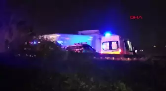 Sapanca'da TIR ve bariyerlere çarpan araçta 5 kişi yaralandı