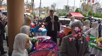 İran'da düzenlenen yemek festivalinde yöresel lezzetler sergilendi