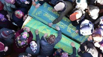 Kuzey Marmara Otoyolu'nda yaşanan kazada hayatını kaybedenler Giresun'da toprağa verildi