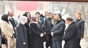 Malatya Valisi Ersin Yazıcı'nın eşi şehit ailesini ziyaret etti