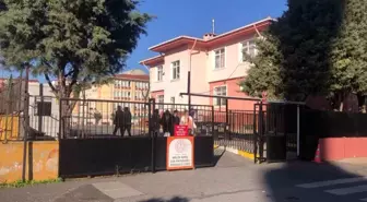 Pendik'te Lisede Bıçaklı Saldırı: Öğrenci Yaralandı, Saldırgan Gözaltına Alındı