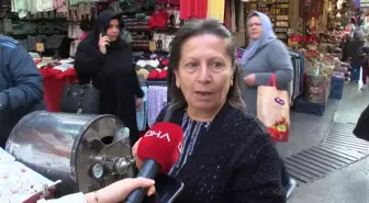 İzmir'deki Tarihi Kemeraltı Çarşısı, Yılbaşı Alışverişi İçin Dolup Taştı