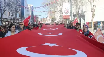 Uşak'ta Şehitleri Anma ve Teröre Lanet Yürüyüşü Düzenlendi