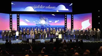 Cumhurbaşkanı Erdoğan: Türk sporunun tartışmalarla değil, başarılarla gündeme gelmesini arzu ediyoruz