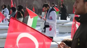 Erzurum ve Kars'ta Sağlık Çalışanları İsrail'in Gazze'ye Saldırılarına Tepki Gösterdi