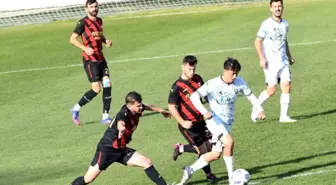 Nilüfer Belediye FSK, Arifiye Kalaycıspor'u 5-0 yenerek liderliğini sürdürdü