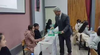 Orhaneli'de Cumhuriyet'in 100. yılı etkinlikleri kapsamında bilgi yarışması düzenlendi