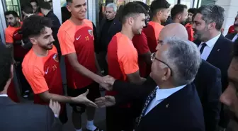 Bakan Özhaseki ve Başkan Büyükkılıç, Kayserispor'u ziyaret etti