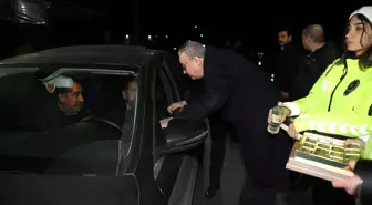 Diyarbakır Valisi Ali İhsan Su, güvenlik noktalarında jandarma ve polis ekiplerini ziyaret etti