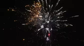 Erciyes'te Meşaleli Gece Kayakları Renkli Görüntüler Oluşturdu