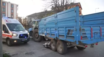 Lüleburgaz'da Traktörle Elektrikli Bisiklet Çarpışması: 1 Yaralı