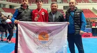 Samsun Büyükşehir Belediyesi Spor Kulübü Tekvando Kız Takımı Türkiye Üçüncüsü