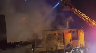 Tokat'ın Niksar ilçesinde çıkan yangında müstakil ev zarar gördü