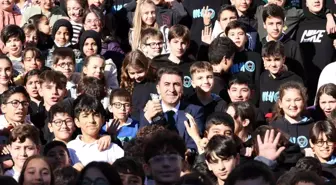 Vali Aygöl, Murat Hüdavendigar Ortaokulu'nu ziyaret etti