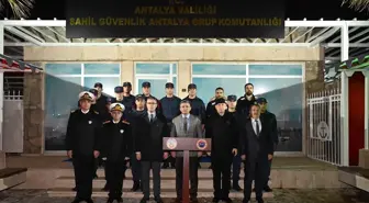 Valiler Yeni Yıla Görev Başında Giren Personeli Ziyaret Etti
