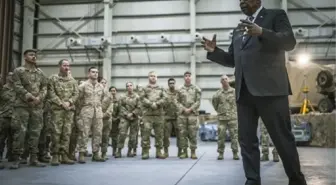 ABD Savunma Bakanı Lloyd Austin, Husilerin Kızıldeniz'deki saldırıları hakkında görüşmeler yaptı