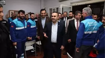 Sanayi ve Teknoloji Bakanı Mehmet Fatih Kacır, Bağcılar Belediyesi Ateştuğla Etüt Merkezi'nde öğrencilerle buluştu