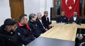 Elazığ Belediye Başkanı Şahin Şerifoğulları İtfaiye Personeliyle Yeni Yıl Buluşması Yaptı