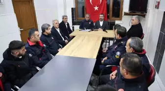 Elazığ Belediye Başkanı Şahin Şerifoğulları, itfaiye personeliyle yeni yıl kutlaması yaptı