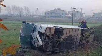 Çanakkale'de işçi servis otobüsü şarampole devrildi: 5 yaralı