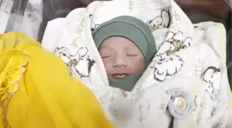 Diyarbakır'da Yeni Yılın İlk Bebekleri Lina ve Umut Oldu