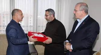 İçişleri Bakan Yardımcısı Mehmet Aktaş, şehit Piyade Sözleşmeli Er Kemal Aslan'ın ailesini ziyaret etti
