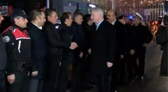 İstanbul Valisi Taksim Meydanı'nda güvenlik önlemlerini denetledi