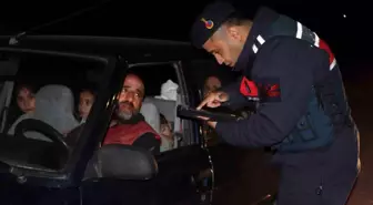 Çal Kaymakamı Mert Can Çanga, Görev Yapan Güvenlik Güçlerini Ziyaret Etti