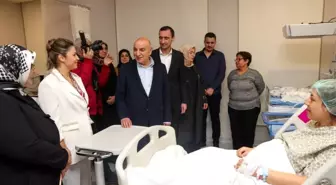Ankara'nın Keçiören Belediye Başkanı 2024'ü Etlik Şehir Hastanesi'nde karşıladı