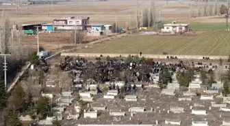 Niğde'de Kavga Sonucu Hayatını Kaybeden 3 Kişiden Abdullah Gül'ün Cenazesi Defnedildi