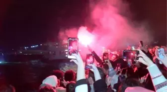 Beşiktaş'ta Yılbaşı Kutlamaları Ortaköy Meydanı'nda Gerçekleşti