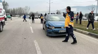Kütahya'da otomobil ile elektrikli bisiklet çarpıştı: Anne ve oğlu yaralandı