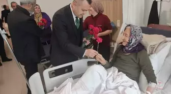 Tarsus Kaymakamı Yeni Yılda Güvenlik Güçleri ve Hastane Çalışanlarını Ziyaret Etti