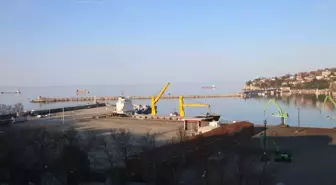 Zonguldak açıklarında demir yüklü gemi arızalandı