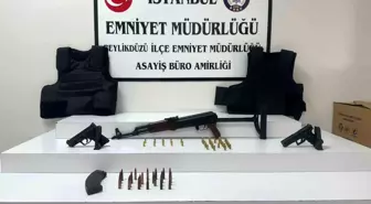 Beylikdüzü'nde Kalaşnikof ve Uyuşturucu Operasyonu: 5 Şüpheli Yakalandı