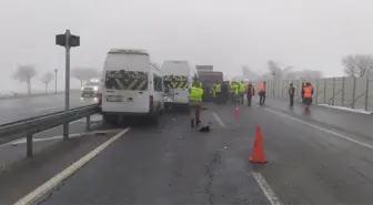 Bitlis'te 6 aracın karıştığı zincirleme trafik kazasında 20 kişi hafif yaralandı