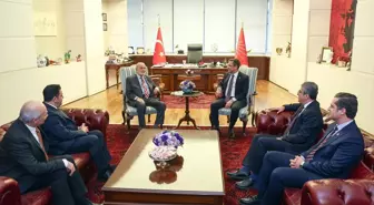 CHP Genel Başkanı Özgür Özel, Saadet Partisi Genel Başkanı Temel Karamollaoğlu ile görüştü