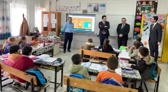Sinop'un Gerze ilçesinde Kaymakam Mehmet Deniz Arabacı, okul ziyaretlerinde bulundu