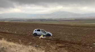 Kırşehir'de Otomobil Devrildi: Baba ve Oğlu Yaralandı