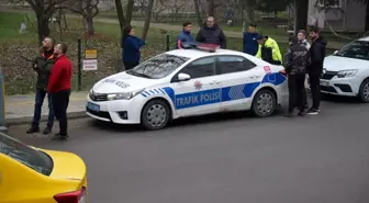 Edirne'de ticari taksi ile otomobil çarpışması: 2 yaralı