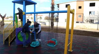 Efeler Belediyesi, parkların bakım ve onarımını yapıyor
