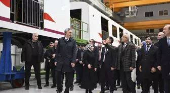 Ulaştırma Bakanı Uraloğlu, yerli metro setini teslim aldıklarını açıkladı