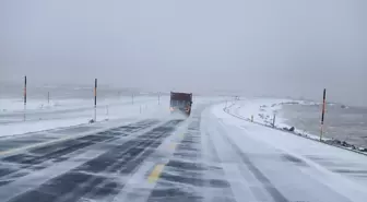 Kars'ta Kar ve Tipi Etkili Oldu