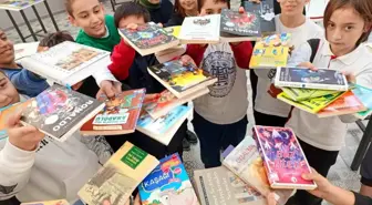 Bilecik Belediyesi Matematik Müzesi'nde Çocuklara Kitap Okuma Eğitimi Veriyor