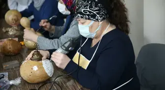 Ordu'da Kadınlar Su Kabağından Hediyelik Eşya Üretiyor