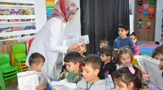 Yozgat'ta İlkokul Öğrencilerine Diş Fırçası ve Macun Dağıtıldı