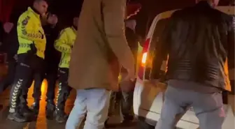 İnegöl'de alkollü sürücü polislere hakaret etti