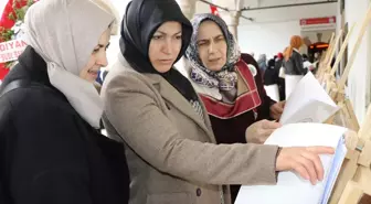 Amasya Müftülüğü tarafından düzenlenen sergide 100 öğrencinin Braille alfabesine çevirdiği kitaplar sergilendi